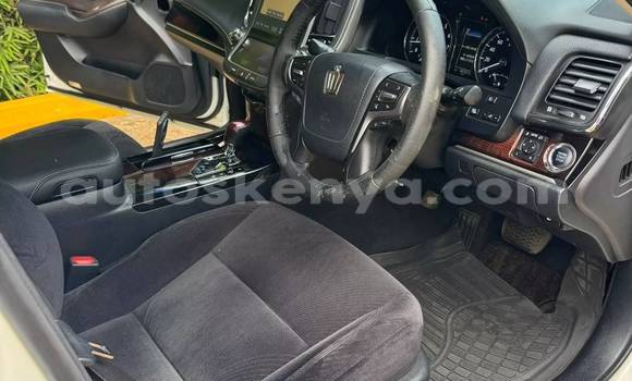Buy Used Toyota Crown White Car in Nairobi in Nairobi Buy Used Toyota Crown White Car in Nairobi in Nairobi