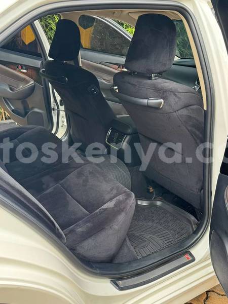 Big with watermark toyota crown nairobi nairobi 30165