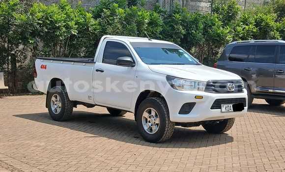 Buy Used Toyota Hiluxe Revo White Car in Nairobi in Nairobi