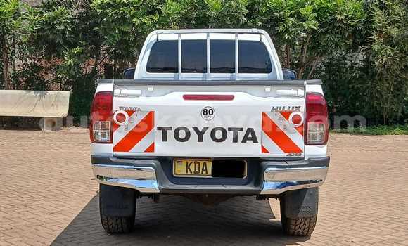 Buy Used Toyota Hiluxe Revo White Car in Nairobi in Nairobi Buy Used Toyota Hiluxe Revo White Car in Nairobi in Nairobi