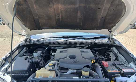 Buy Used Toyota Hiluxe Revo White Car in Nairobi in Nairobi Buy Used Toyota Hiluxe Revo White Car in Nairobi in Nairobi