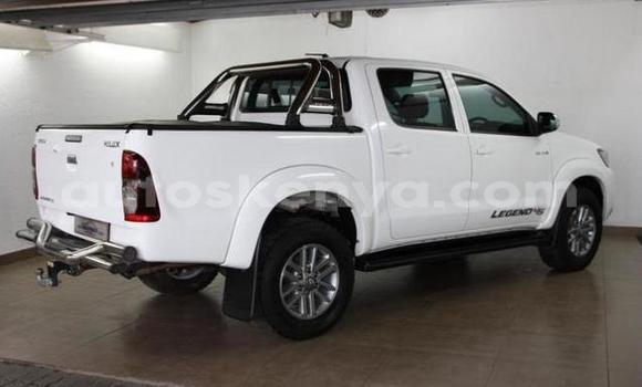 Nunua Ilio tumika Toyota Hilux Nyeupe Gari ndani ya Nairobi nchini Nairobi Nunua Ilio tumika Toyota Hilux Nyeupe Gari ndani ya Nairobi nchini Nairobi