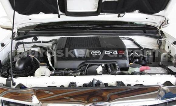 Nunua Ilio tumika Toyota Hilux Nyeupe Gari ndani ya Nairobi nchini Nairobi Nunua Ilio tumika Toyota Hilux Nyeupe Gari ndani ya Nairobi nchini Nairobi