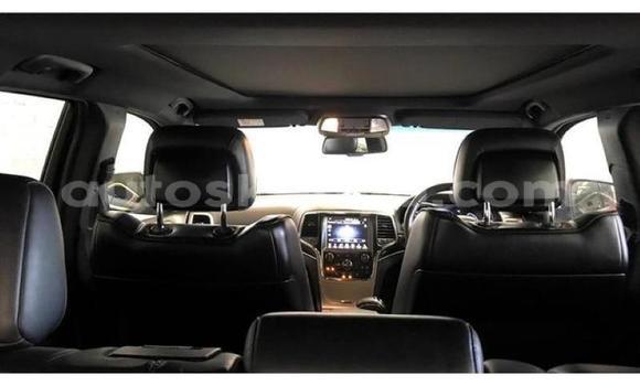 Nunua Ilio tumika Jeep Grand Cherokee Nyekundu Gari ndani ya Nairobi nchini Nairobi Nunua Ilio tumika Jeep Grand Cherokee Nyekundu Gari ndani ya Nairobi nchini Nairobi