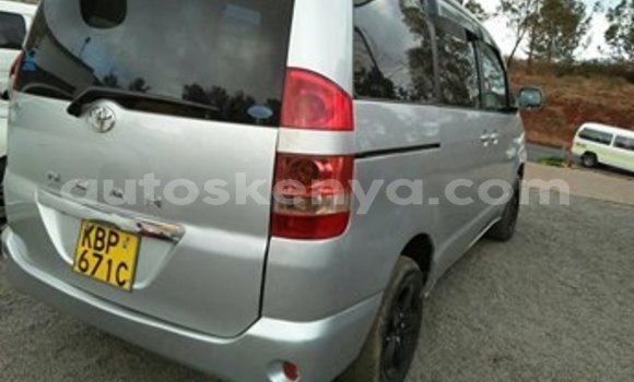 Oofamaa Toyota Noah Silver Makiinaa iti Nairobi keessatti Nairobi keessatti Oofamaa Toyota Noah Silver Makiinaa iti Nairobi keessatti Nairobi keessatti