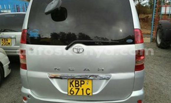 Oofamaa Toyota Noah Silver Makiinaa iti Nairobi keessatti Nairobi keessatti Oofamaa Toyota Noah Silver Makiinaa iti Nairobi keessatti Nairobi keessatti