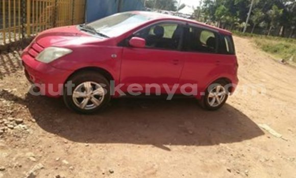 Oofamaa Toyota IST Red Makiinaa iti Nairobi keessatti Nairobi keessatti Oofamaa Toyota IST Red Makiinaa iti Nairobi keessatti Nairobi keessatti