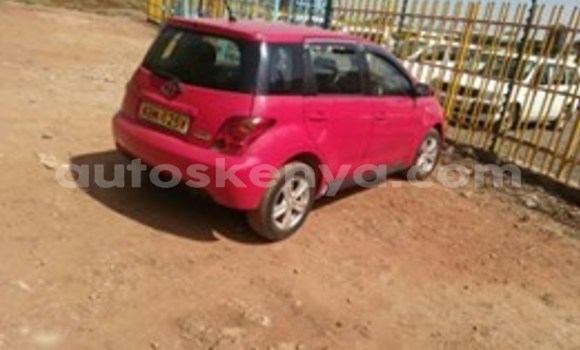 Oofamaa Toyota IST Red Makiinaa iti Nairobi keessatti Nairobi keessatti Oofamaa Toyota IST Red Makiinaa iti Nairobi keessatti Nairobi keessatti