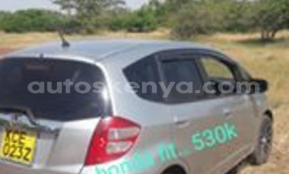Nunua Ilio tumika Honda Fit Fedha Gari ndani ya Nairobi nchini Nairobi Nunua Ilio tumika Honda Fit Fedha Gari ndani ya Nairobi nchini Nairobi