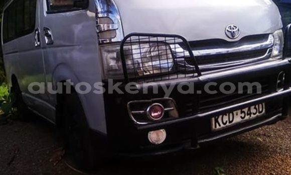 Oofamaa Toyota Hiace Silver Makiinaa iti Nairobi keessatti Nairobi keessatti Oofamaa Toyota Hiace Silver Makiinaa iti Nairobi keessatti Nairobi keessatti