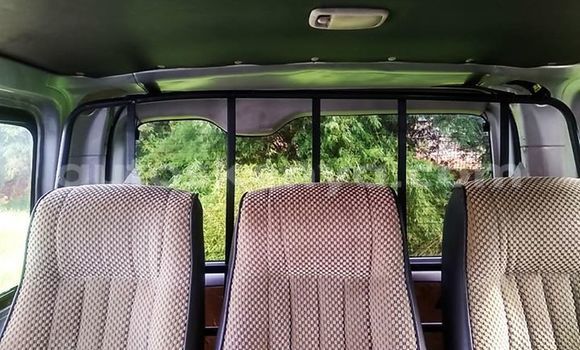 Oofamaa Toyota Hiace Silver Makiinaa iti Nairobi keessatti Nairobi keessatti Oofamaa Toyota Hiace Silver Makiinaa iti Nairobi keessatti Nairobi keessatti