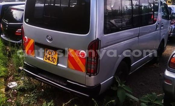 Oofamaa Toyota Hiace Silver Makiinaa iti Nairobi keessatti Nairobi keessatti Oofamaa Toyota Hiace Silver Makiinaa iti Nairobi keessatti Nairobi keessatti