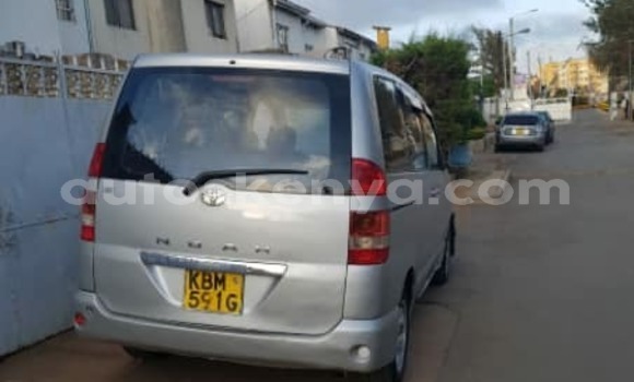 Oofamaa Toyota Noah Silver Makiinaa iti Nairobi keessatti Nairobi keessatti Oofamaa Toyota Noah Silver Makiinaa iti Nairobi keessatti Nairobi keessatti