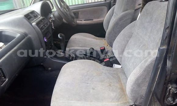 Nunua Ilio tumika Suzuki Escudo Nyeusi Gari ndani ya Nairobi nchini Nairobi Nunua Ilio tumika Suzuki Escudo Nyeusi Gari ndani ya Nairobi nchini Nairobi