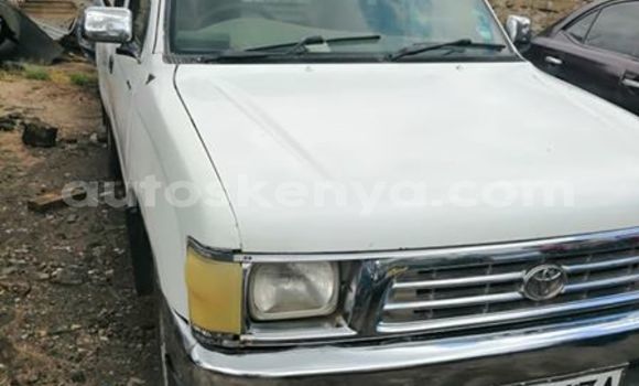 Nunua Ilio tumika Toyota Hilux Nyeupe Gari ndani ya Nairobi nchini Nairobi Nunua Ilio tumika Toyota Hilux Nyeupe Gari ndani ya Nairobi nchini Nairobi
