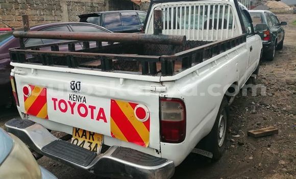 Nunua Ilio tumika Toyota Hilux Nyeupe Gari ndani ya Nairobi nchini Nairobi Nunua Ilio tumika Toyota Hilux Nyeupe Gari ndani ya Nairobi nchini Nairobi