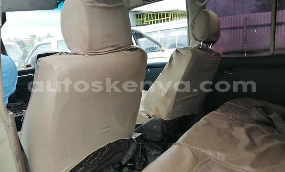 Nunua Ilio tumika Toyota Land Cruiser Beige Gari ndani ya Nairobi nchini Nairobi Nunua Ilio tumika Toyota Land Cruiser Beige Gari ndani ya Nairobi nchini Nairobi