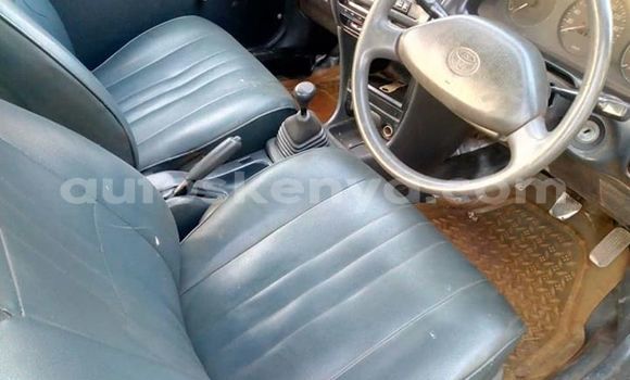 Nunua Ilio tumika Peugeot 504 Nyeupe Gari ndani ya Nairobi nchini Nairobi Nunua Ilio tumika Peugeot 504 Nyeupe Gari ndani ya Nairobi nchini Nairobi