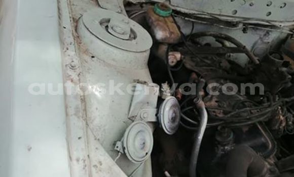 Nunua Ilio tumika Peugeot 504 Nyeupe Gari ndani ya Nairobi nchini Nairobi Nunua Ilio tumika Peugeot 504 Nyeupe Gari ndani ya Nairobi nchini Nairobi