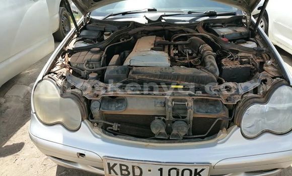 Nunua Ilio tumika Mercedes‒Benz C–Class Fedha Gari ndani ya Nairobi nchini Nairobi Nunua Ilio tumika Mercedes‒Benz C–Class Fedha Gari ndani ya Nairobi nchini Nairobi