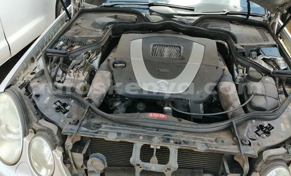 Nunua Ilio tumika Mercedes‒Benz S–Class Fedha Gari ndani ya Nairobi nchini Nairobi Nunua Ilio tumika Mercedes‒Benz S–Class Fedha Gari ndani ya Nairobi nchini Nairobi