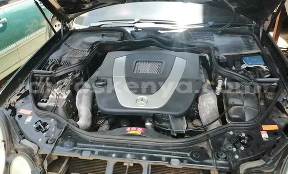 Nunua Ilio tumika Mercedes‒Benz E–Class Nyeusi Gari ndani ya Nairobi nchini Nairobi Nunua Ilio tumika Mercedes‒Benz E–Class Nyeusi Gari ndani ya Nairobi nchini Nairobi