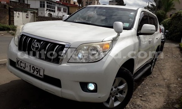 Nunua Ilio tumika Toyota Land Cruiser Prado Nyeupe Gari ndani ya Nairobi nchini Nairobi Nunua Ilio tumika Toyota Land Cruiser Prado Nyeupe Gari ndani ya Nairobi nchini Nairobi
