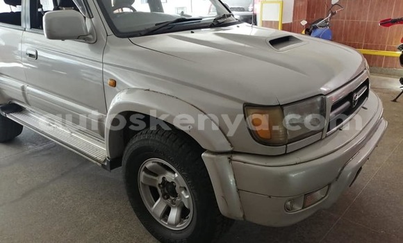 Nunua Ilio tumika Toyota Surf Nyeupe Gari ndani ya Nairobi nchini Nairobi Nunua Ilio tumika Toyota Surf Nyeupe Gari ndani ya Nairobi nchini Nairobi