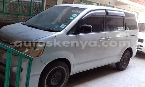 Nunua Ilio tumika Toyota Noah Fedha Gari ndani ya Nairobi nchini Nairobi Nunua Ilio tumika Toyota Noah Fedha Gari ndani ya Nairobi nchini Nairobi