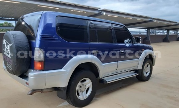 Nunua Ilio tumika Toyota Land Cruiser Prado Bluu Gari ndani ya Nairobi nchini Nairobi Nunua Ilio tumika Toyota Land Cruiser Prado Bluu Gari ndani ya Nairobi nchini Nairobi