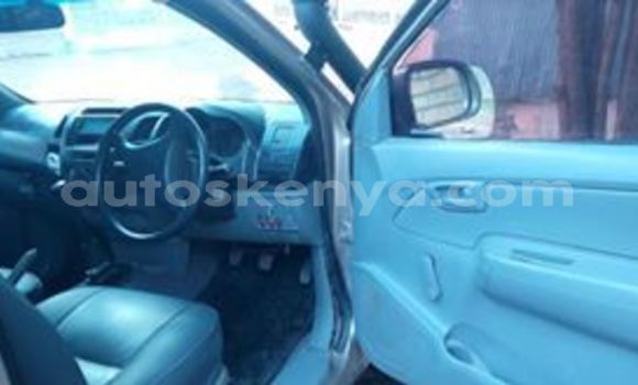 Nunua Ilio tumika Toyota Hilux Nyingine Gari ndani ya Nairobi nchini Nairobi Nunua Ilio tumika Toyota Hilux Nyingine Gari ndani ya Nairobi nchini Nairobi