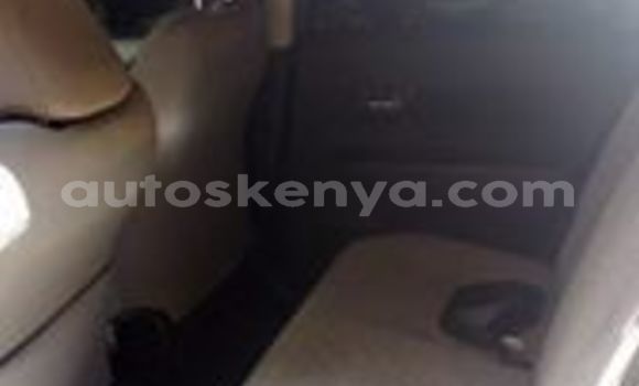 Oofamaa Toyota Vitz Silver Makiinaa iti Nairobi keessatti Nairobi keessatti Oofamaa Toyota Vitz Silver Makiinaa iti Nairobi keessatti Nairobi keessatti