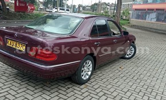 Oofamaa Mercedes‒Benz E–Class Red Makiinaa iti Nairobi keessatti Nairobi keessatti Oofamaa Mercedes‒Benz E–Class Red Makiinaa iti Nairobi keessatti Nairobi keessatti