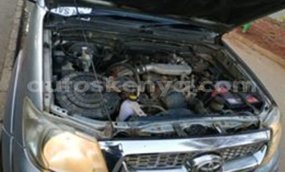 Oofamaa Toyota Hilux Silver Makiinaa iti Nairobi keessatti Nairobi keessatti Oofamaa Toyota Hilux Silver Makiinaa iti Nairobi keessatti Nairobi keessatti