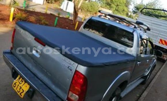 Oofamaa Toyota Hilux Silver Makiinaa iti Nairobi keessatti Nairobi keessatti Oofamaa Toyota Hilux Silver Makiinaa iti Nairobi keessatti Nairobi keessatti