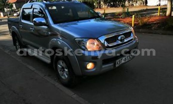 Oofamaa Toyota Hilux Silver Makiinaa iti Nairobi keessatti Nairobi keessatti Oofamaa Toyota Hilux Silver Makiinaa iti Nairobi keessatti Nairobi keessatti