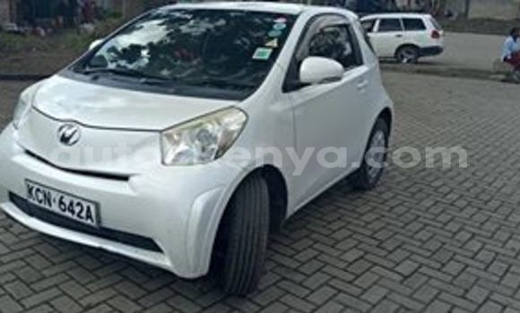 Oofamaa Toyota iQ White Makiinaa iti Nairobi keessatti Nairobi keessatti Oofamaa Toyota iQ White Makiinaa iti Nairobi keessatti Nairobi keessatti