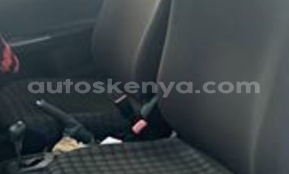Oofamaa Toyota iQ White Makiinaa iti Nairobi keessatti Nairobi keessatti Oofamaa Toyota iQ White Makiinaa iti Nairobi keessatti Nairobi keessatti