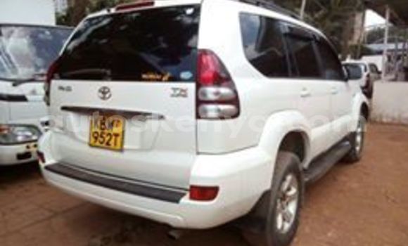 Nunua Ilio tumika Toyota Land Cruiser Prado Nyeupe Gari ndani ya Nairobi nchini Nairobi Nunua Ilio tumika Toyota Land Cruiser Prado Nyeupe Gari ndani ya Nairobi nchini Nairobi