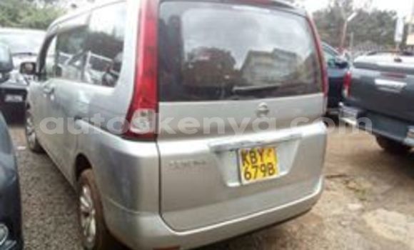 Nunua Ilio tumika Nissan Serena Fedha Gari ndani ya Nairobi nchini Nairobi Nunua Ilio tumika Nissan Serena Fedha Gari ndani ya Nairobi nchini Nairobi