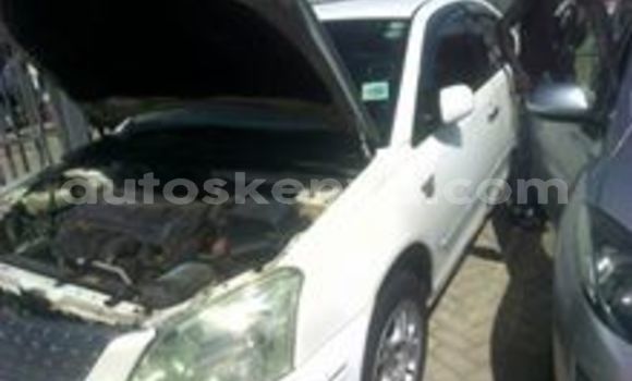 Oofamaa Toyota Premio White Makiinaa iti Nairobi keessatti Nairobi keessatti Oofamaa Toyota Premio White Makiinaa iti Nairobi keessatti Nairobi keessatti