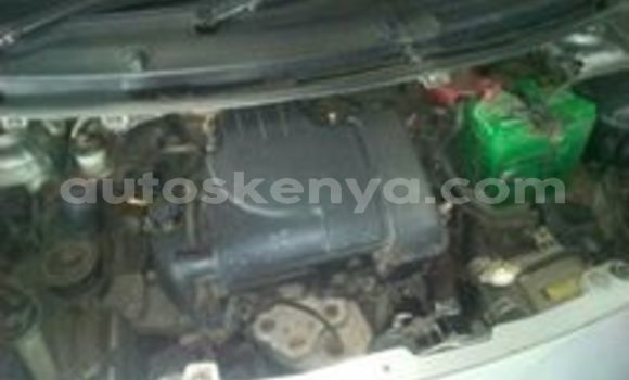 Oofamaa Toyota Vitz Silver Makiinaa iti Nairobi keessatti Nairobi keessatti Oofamaa Toyota Vitz Silver Makiinaa iti Nairobi keessatti Nairobi keessatti