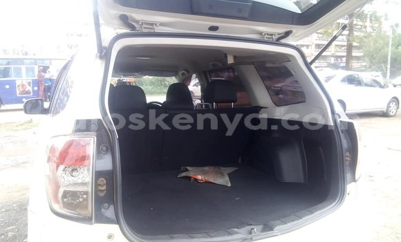 Nunua Ilio tumika Subaru Forester Nyeupe Gari ndani ya Nairobi nchini Nairobi Nunua Ilio tumika Subaru Forester Nyeupe Gari ndani ya Nairobi nchini Nairobi