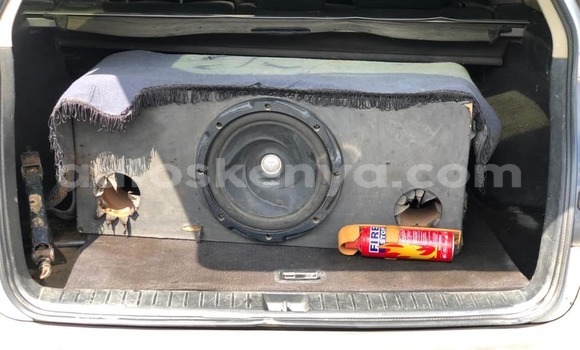 Nunua Ilio tumika Subaru Legacy Fedha Gari ndani ya Nairobi nchini Nairobi Nunua Ilio tumika Subaru Legacy Fedha Gari ndani ya Nairobi nchini Nairobi