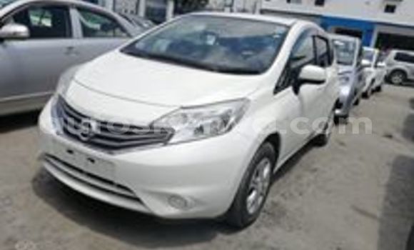 Oofamaa Nissan Note White Makiinaa iti Nairobi keessatti Nairobi keessatti Oofamaa Nissan Note White Makiinaa iti Nairobi keessatti Nairobi keessatti