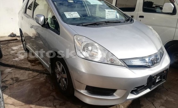 Oofamaa Honda Fit Silver Makiinaa iti Nairobi keessatti Nairobi keessatti Oofamaa Honda Fit Silver Makiinaa iti Nairobi keessatti Nairobi keessatti