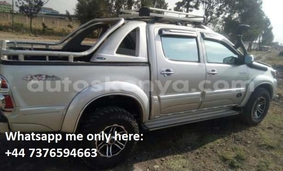 Nunua Ilio tumika Toyota Hilux Fedha Gari ndani ya Nairobi nchini Nairobi Nunua Ilio tumika Toyota Hilux Fedha Gari ndani ya Nairobi nchini Nairobi