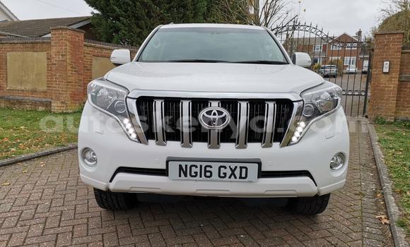 Buy Used Toyota Land Cruiser Prado White Car in Nairobi in Nairobi Buy Used Toyota Land Cruiser Prado White Car in Nairobi in Nairobi