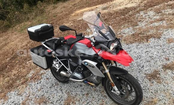 Buy Used BMW R 1200 Red Bike in Nairobi in Nairobi Buy Used BMW R 1200 Red Bike in Nairobi in Nairobi