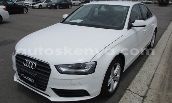 Oofamaa Audi A4 White Makiinaa iti Nairobi keessatti Nairobi keessatti